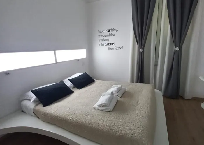 Timeline Cinque Terre By Ferry 4*